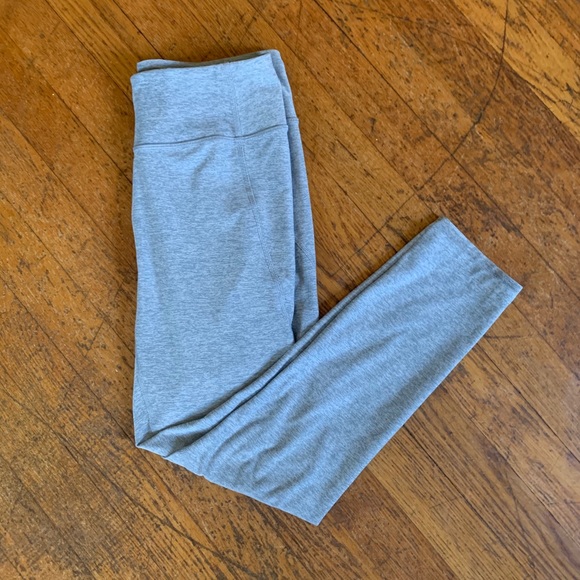 Outdoor Voices 7/8 Warmup Leggings - Picture 2 of 6